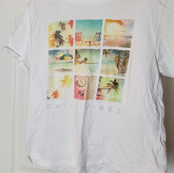 T-shirt - Picture 1 of 2